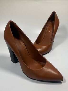 ✨ Brooks Brothers Classic Cognac Brown Leather Pumps ✨